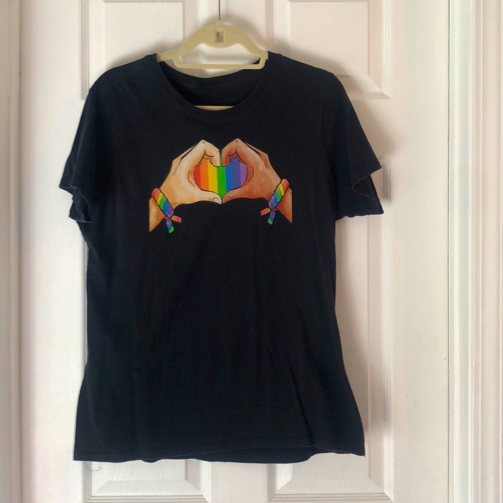 Love Is Love LGBT Hands Joining Together Women’s Black XL Pride Shirt